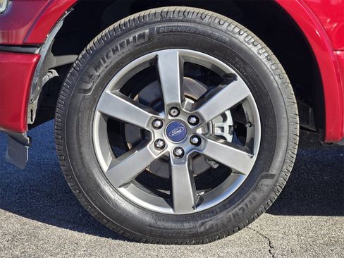 Used 2015 Ford F150 Lariat image 10