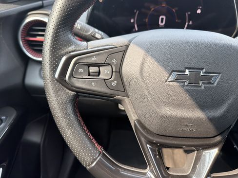 Used 2024 Chevrolet Trax RS FWD image 19