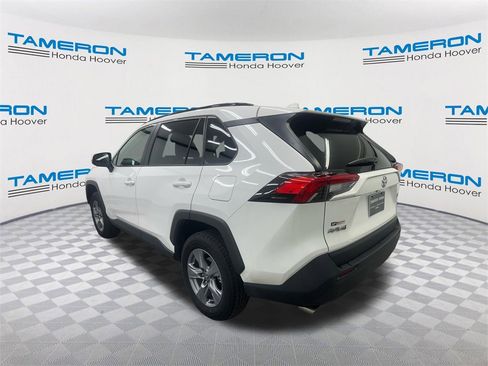 Used 2022 Toyota RAV4 XLE image 3