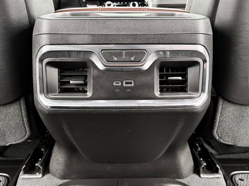 Used 2024 GMC Sierra 2500 Denali Ultimate image 25