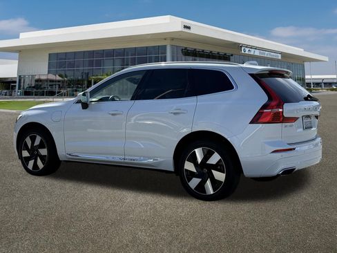 Used 2021 Volvo XC60 T8 Inscription Expression w/ Advanced Package image 8