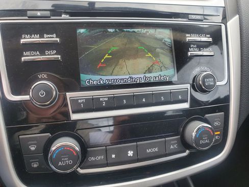 Used 2018 Nissan Altima 2.5 SV FWD image 40