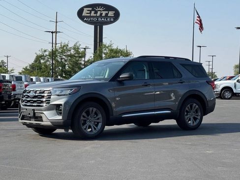 Used 2025 Ford Explorer Active w/ Active Comfort Package AWD/4WD image 1