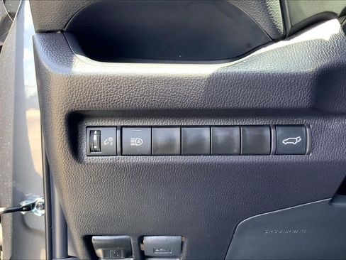 Used 2025 Toyota RAV4 XLE w/ Convenience Package FWD image 33