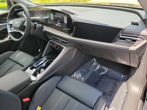 New 2026 Audi Q5 Premium Plus AWD/4WD image 11