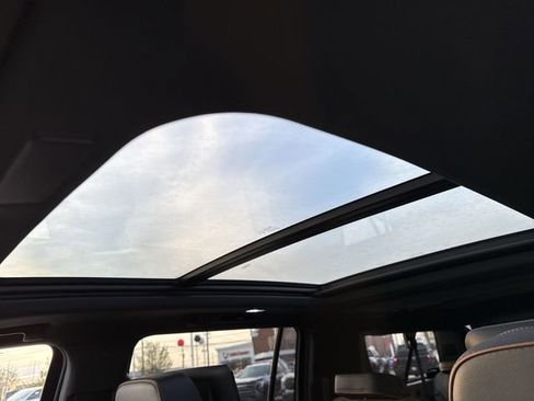 New 2026 GMC Yukon XL AT4 w/ AT4 Premium Plus Package AWD/4WD image 18