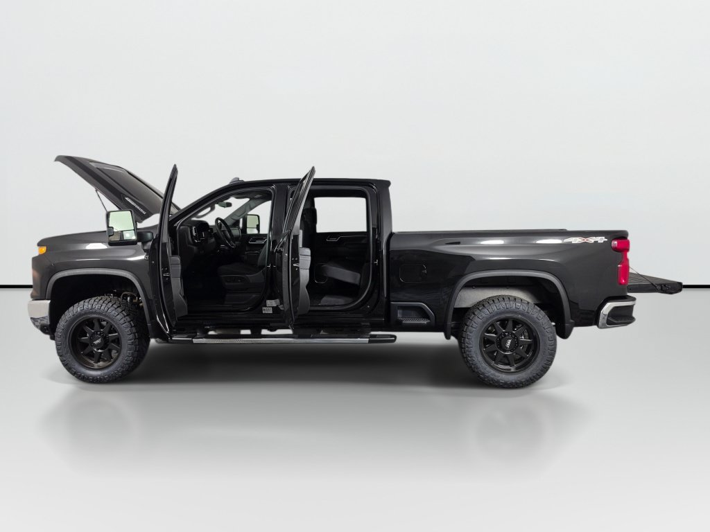Used 2025 Chevrolet Silverado 2500 LT w/ Convenience Package AWD/4WD image 10