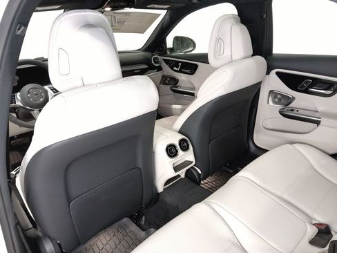Used 2026 Mercedes-Benz C 300 4MATIC Sedan image 14