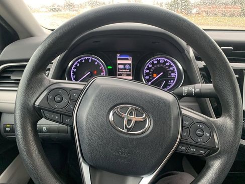 Used 2019 Toyota Camry L image 19