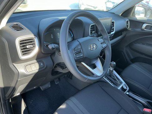 New 2025 Hyundai Venue SEL image 6