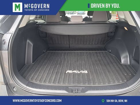 Used 2019 Toyota RAV4 XLE w/ Convenience Package AWD/4WD image 5