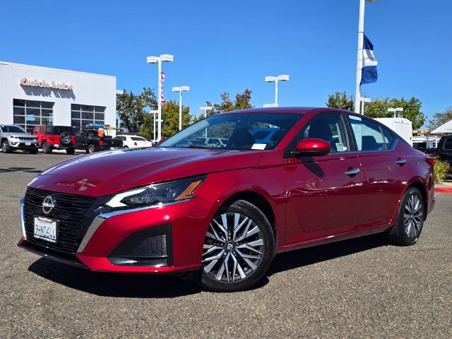 Used 2023 Nissan Altima 2.5 SV FWD image 3