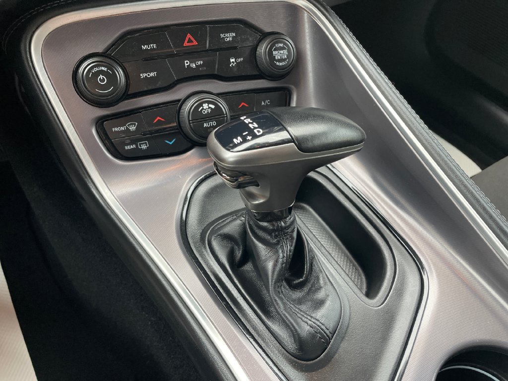 Used 2020 Dodge Challenger R/T w/ Driver Convenience Group RWD image 32
