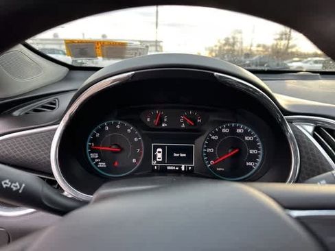 Used 2017 Chevrolet Malibu LT image 11