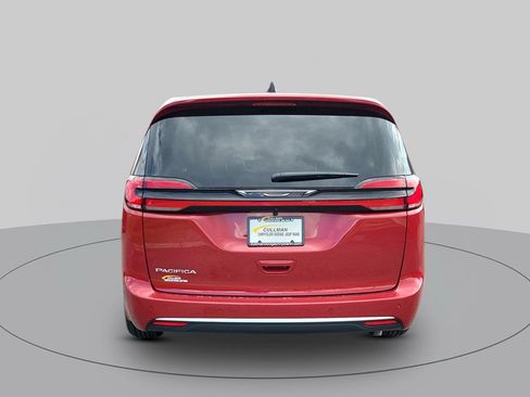 New 2027 Chrysler Pacifica Select FWD image 4