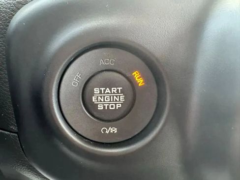 Used 2021 Jeep Wrangler Unlimited Sahara AWD/4WD image 25