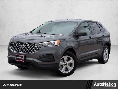 Certified 2024 Ford Edge SE image 1