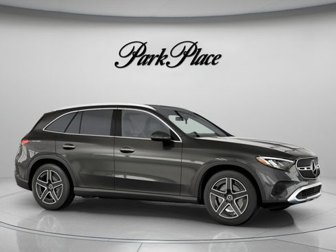 Used 2026 Mercedes-Benz GLC 300 4MATIC image 15