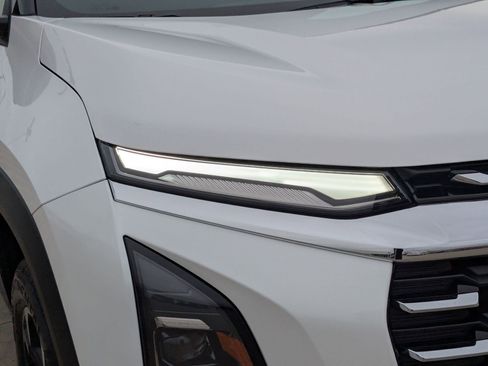 Certified 2025 Chevrolet Equinox LT w/ Safety and Technology Package image 10