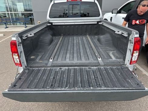 Used 2017 Nissan Frontier SV w/ SV Value Truck Package image 5