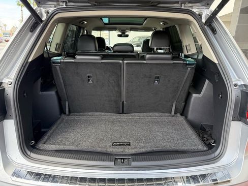 Used 2024 Volkswagen Atlas SEL Premium R-Line image 21