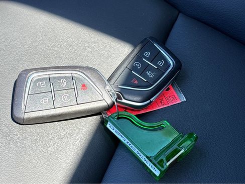 Certified 2022 Cadillac CT4 Luxury w/ Sun And Sound Package image 30