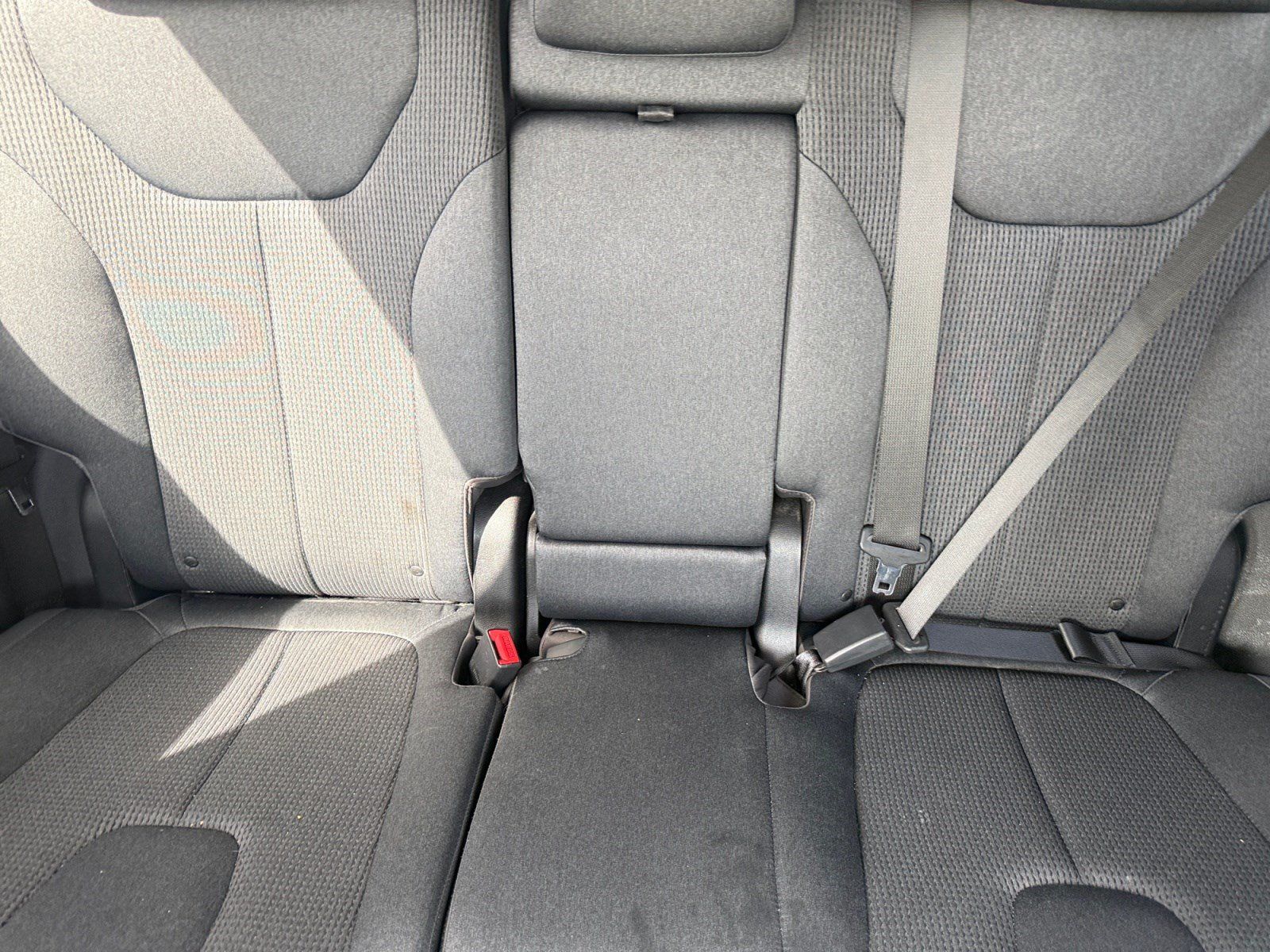 Used 2019 Hyundai Santa Fe SE AWD/4WD image 18