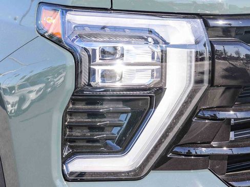 Used 2026 Chevrolet Silverado 2500 LTZ w/ LTZ Plus Package image 4