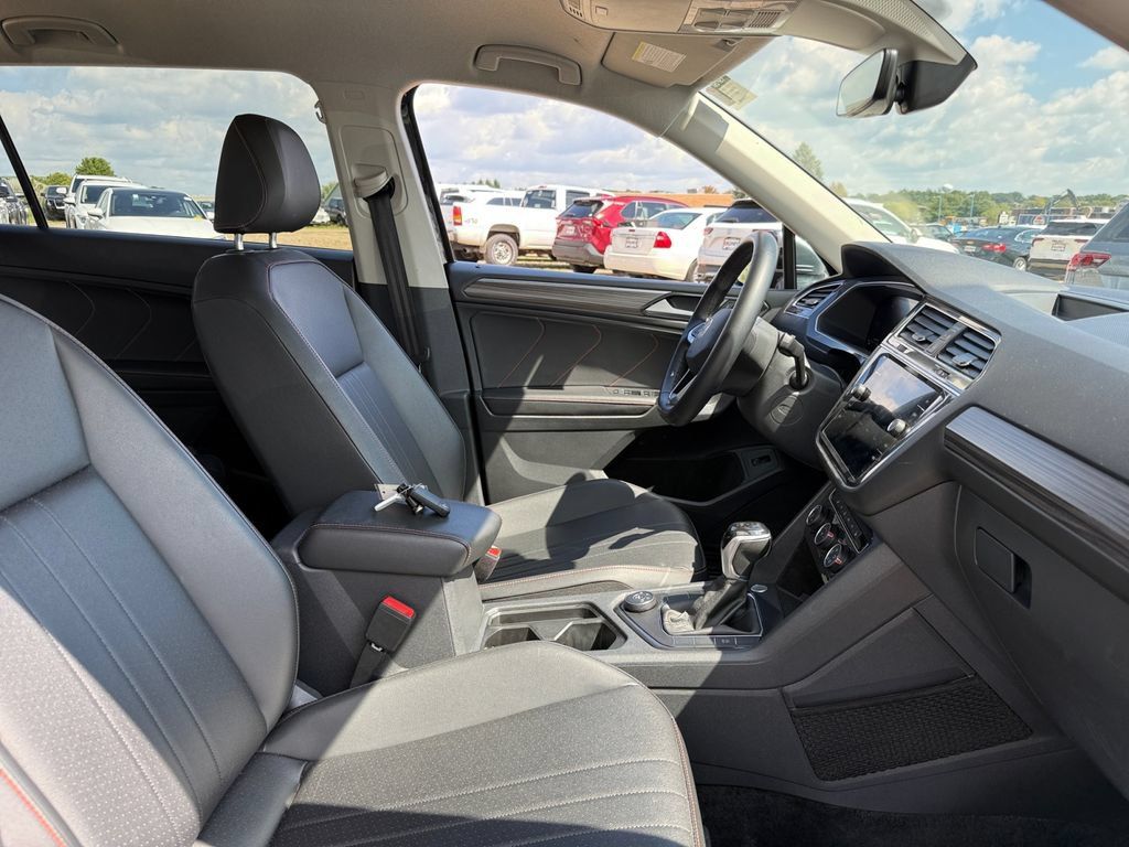 Used 2024 Volkswagen Tiguan Wolfsburg Edition AWD/4WD image 42