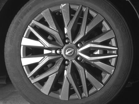 Used 2025 Nissan Altima 2.5 SV image 13