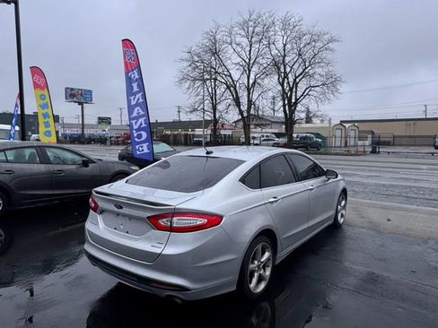 Used 2016 Ford Fusion SE image 7