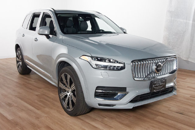 Used 2024 Volvo XC90 T8 Plus w/ Protection Package Premier AWD/4WD image 3