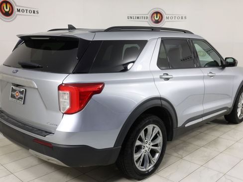 Used 2021 Ford Explorer XLT w/ Equipment Group 202A AWD/4WD image 3
