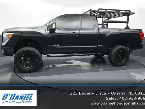 Used 2017 Nissan Titan S AWD/4WD image 2