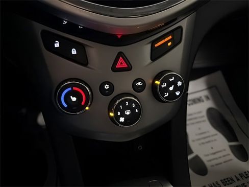 Used 2020 Chevrolet Sonic Premier image 23