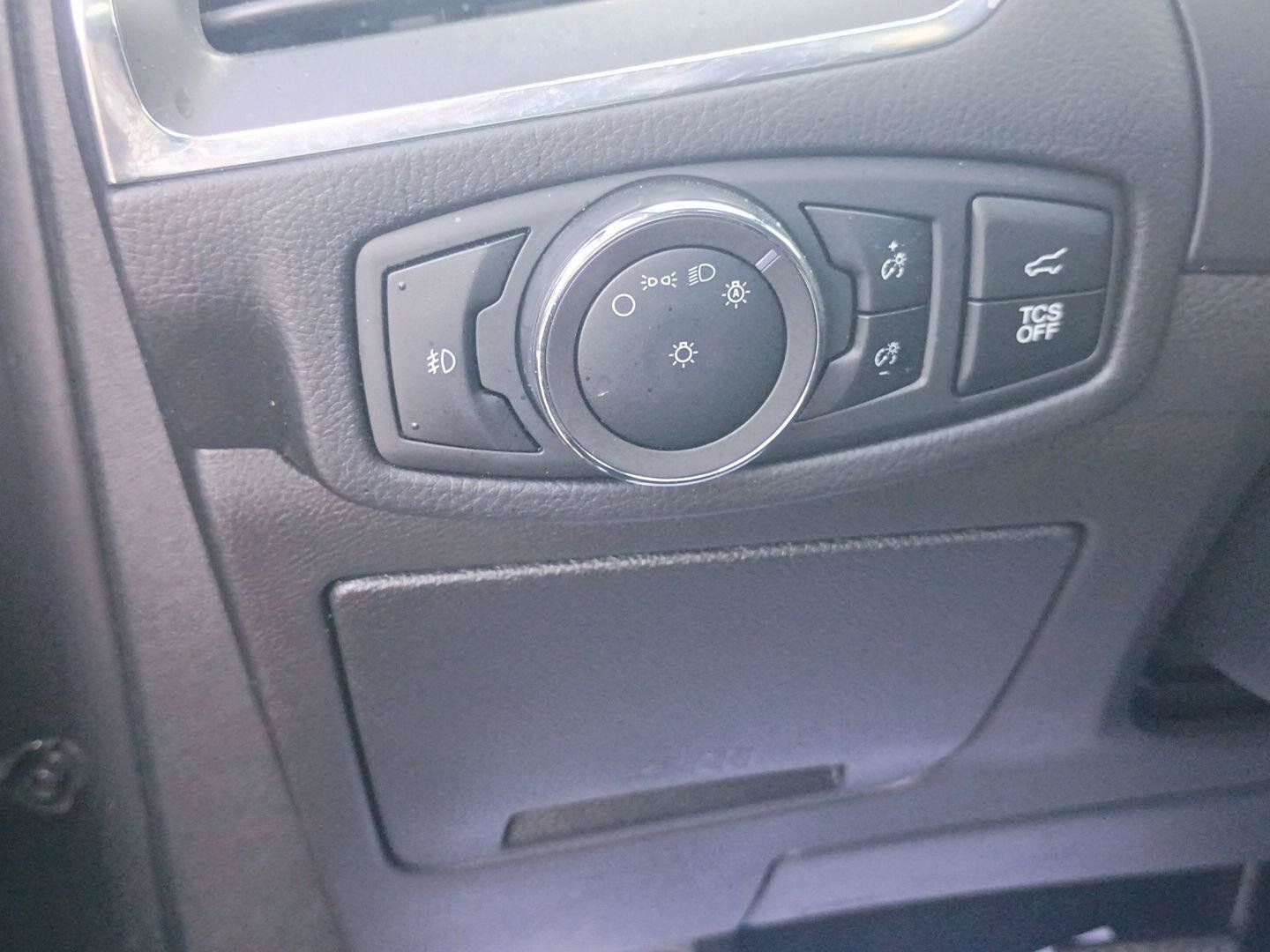 Used 2024 Ford Edge Titanium AWD/4WD image 12