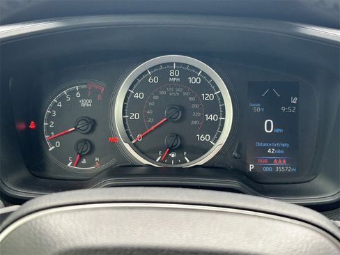 Used 2022 Toyota Corolla SE image 29