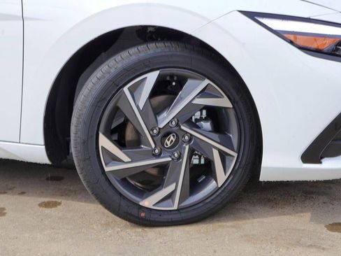 New 2026 Hyundai Elantra Limited image 31