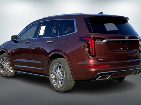 Used 2022 Cadillac XT6 Premium Luxury w/ Platinum Package image 10