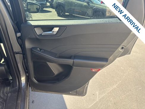 Used 2021 Ford Escape SE FWD image 12