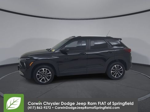Used 2025 Chevrolet TrailBlazer LT w/ Convenience Package FWD image 8