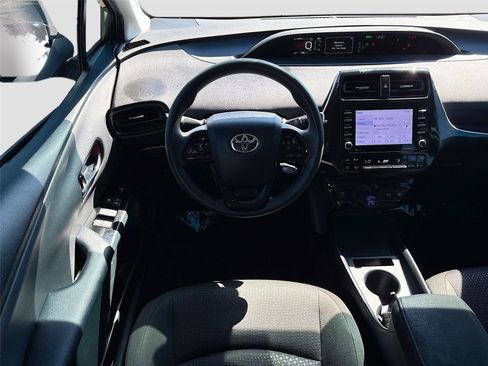 Used 2021 Toyota Prius LE image 20