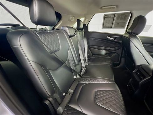 Used 2024 Ford Edge Titanium image 25