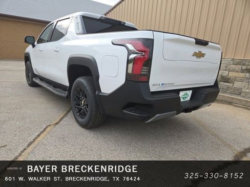 New 2025 Chevrolet Silverado EV LT image 5