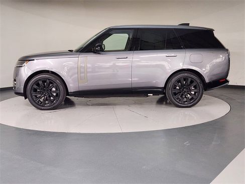 New 2026 Land Rover Range Rover SE image 5