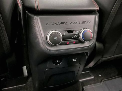Used 2025 Ford Explorer ST AWD/4WD image 34