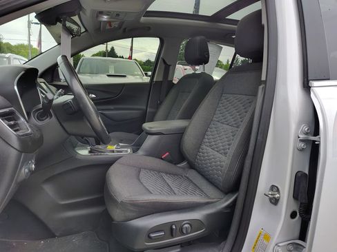 Used 2021 Chevrolet Equinox LT FWD image 9