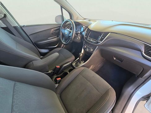 Used 2020 Chevrolet Trax LS image 53