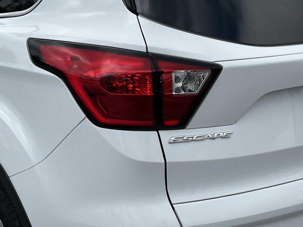 Used 2019 Ford Escape SE FWD image 6