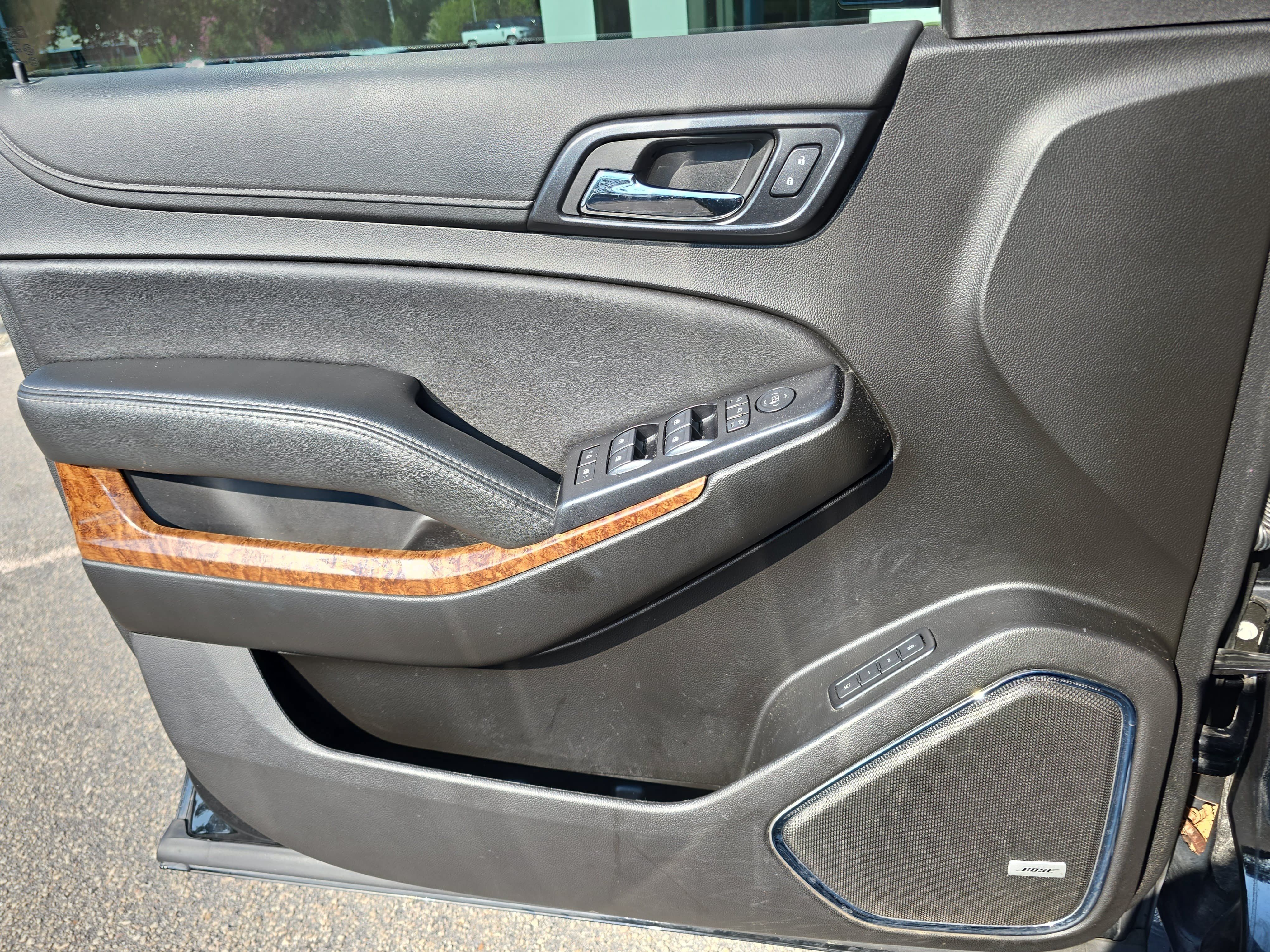 Used 2019 Chevrolet Tahoe Premier w/ Premier Plus Edition AWD/4WD image 28